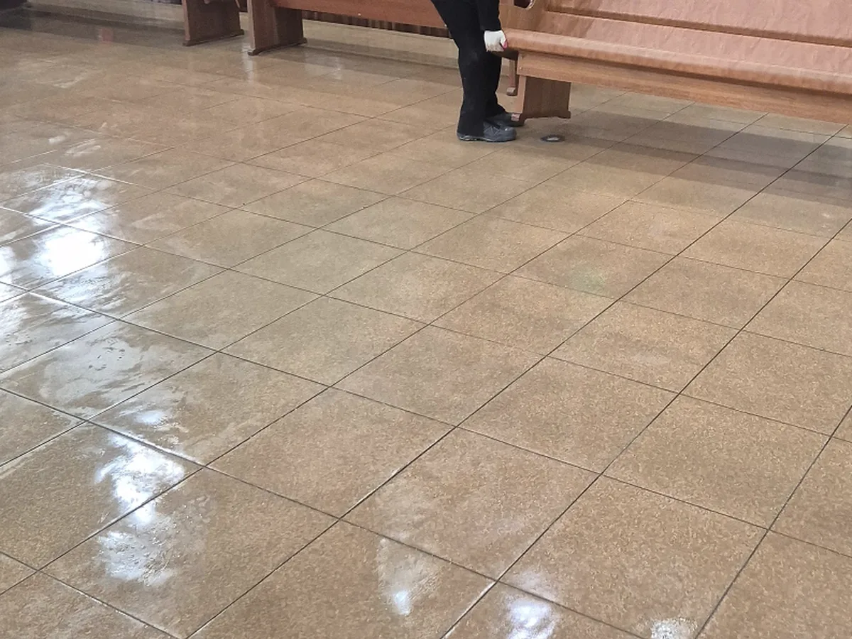 밀양시 내일동 예배당 방송실 장비 주변 정밀 위생청소 사례 - 행진크린